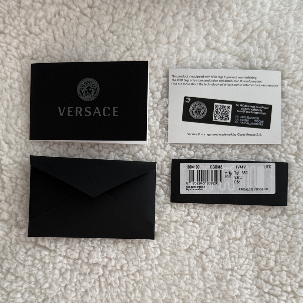 Versace Pool Slides - Picture 3 of 11